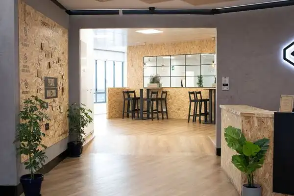 Büro zur Miete in Madrid mit Klimaanlage, Heizung und Terrasse