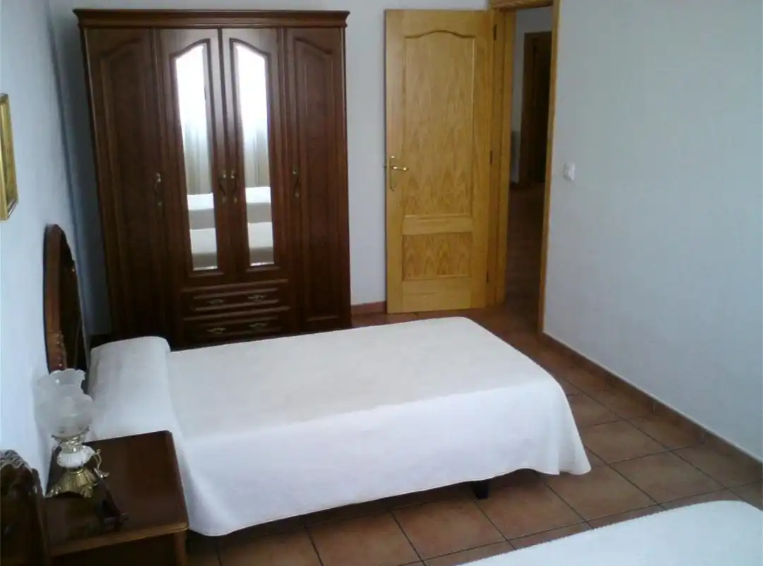 Habitación de Casa o chalet en venta en Fuente del Maestre con Calefacción, Jardín privado y Trastero