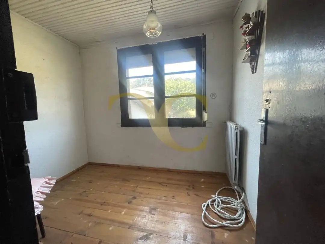 Dormitori de Casa o xalet en venda en Parres amb Calefacció, Jardí privat i Traster