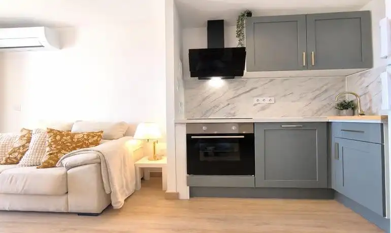 Mini appartamento con terrazza in vendita a DELTA MUGA 11, imagen 6