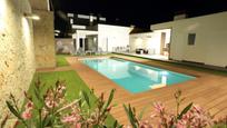 Swimming pool of House or chalet for sale in Monforte del Cid  with Air Conditioner, Heating and Private garden