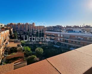 Vista exterior de Pis en venda en Mataró amb Aire condicionat, Calefacció i Terrassa