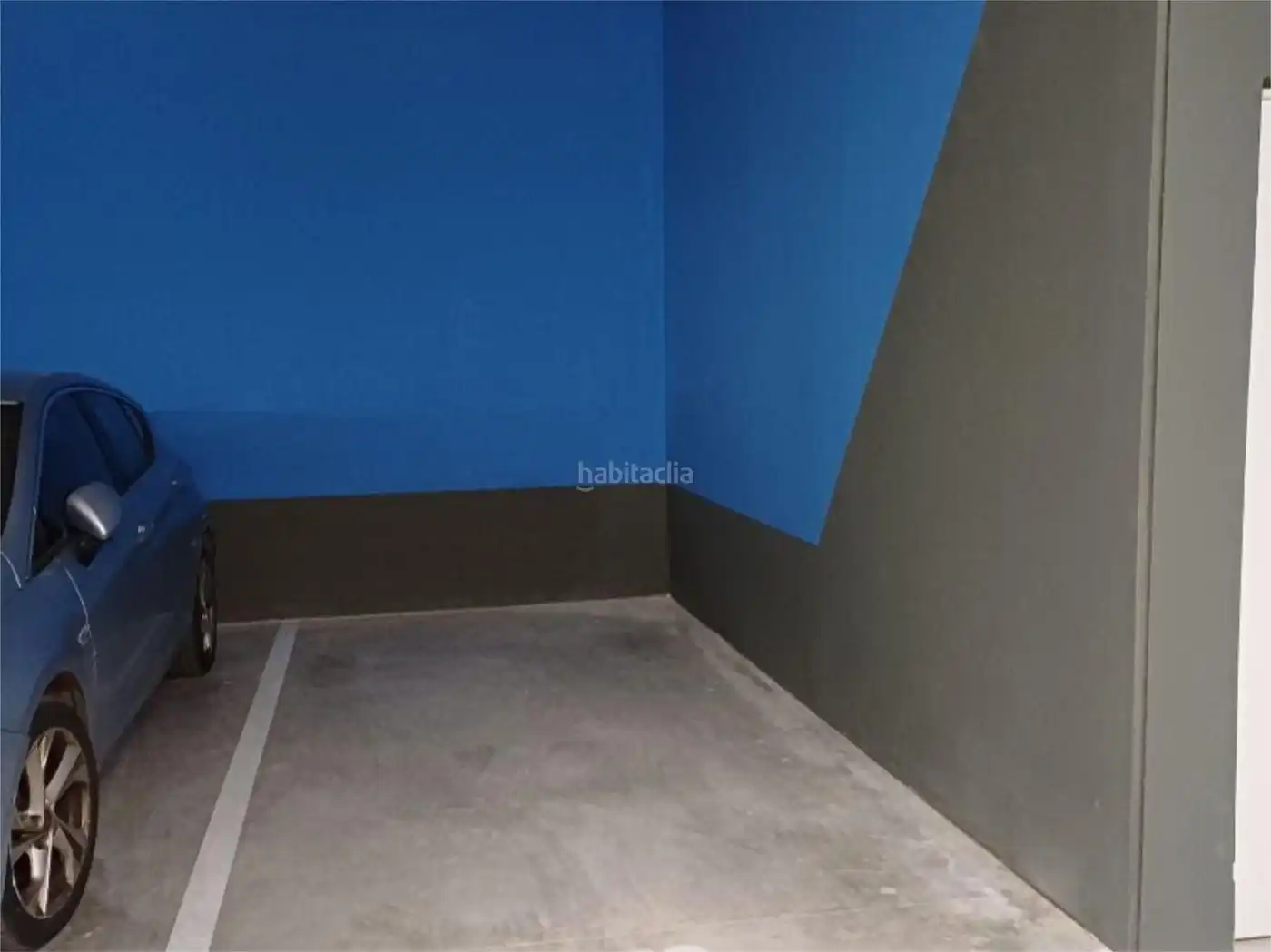 Einzelparkplatz zur Miete in Calle Escritora Carmen de Burgos 11B