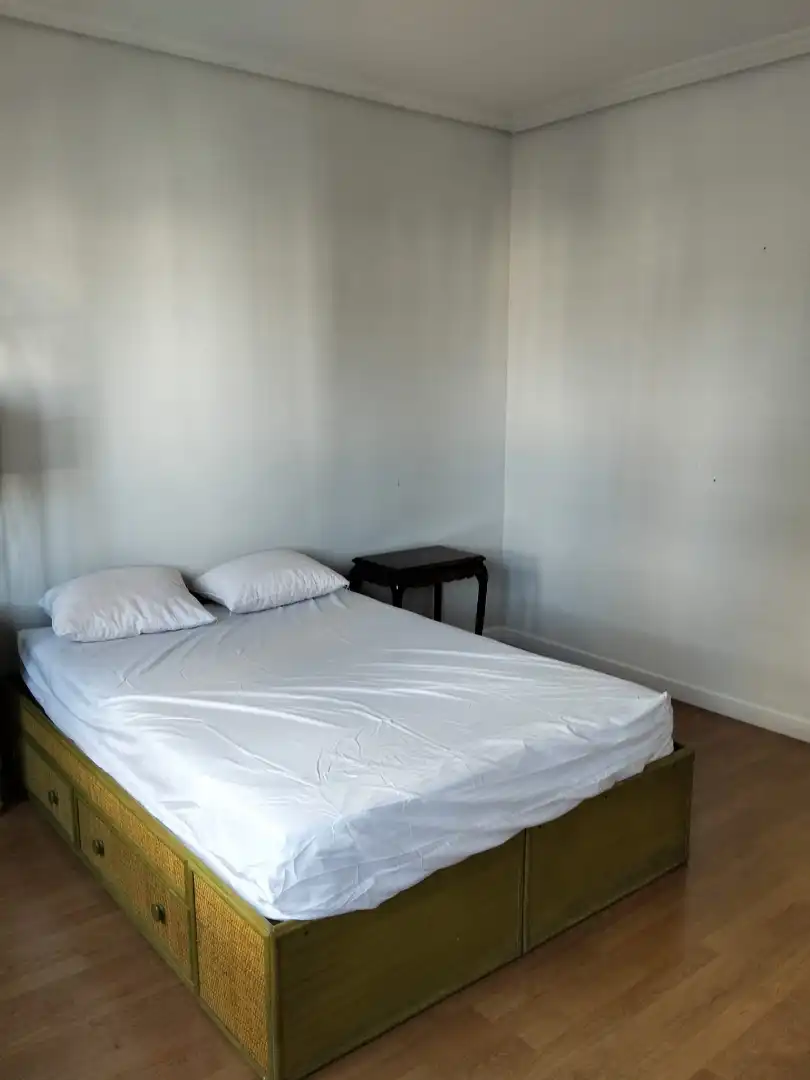 Habitación de Piso de alquiler en Sevilla con Aire acondicionado, Parquet y Terraza