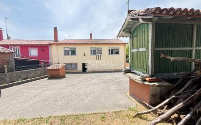 Exterior view of Single-family semi-detached for sale in Arzúa  with Heating, Private garden and Storage room