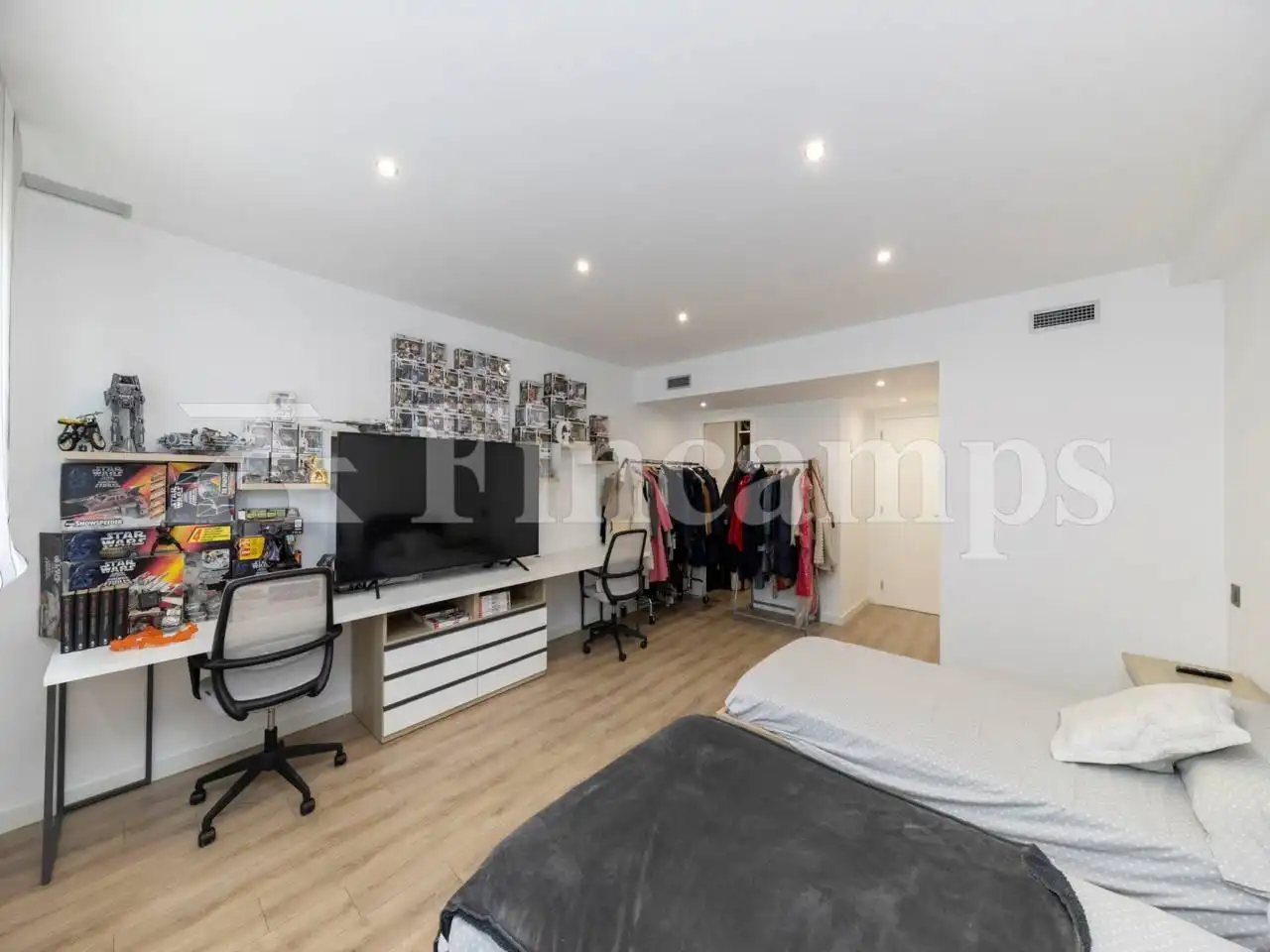 Bedroom of Detached homes for sale in Sabadell  with Air Conditioner, Heating and Private garden