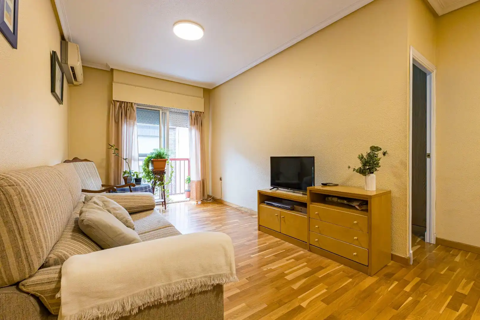 Sala de estar de Piso en venta en Murcia con Aire acondicionado, Parquet y Trastero