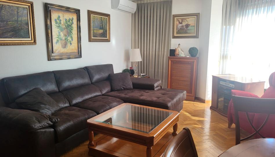 Foto 1 de Piso en venta en Calle de Carmen de Burgos, Los Rosales, Madrid