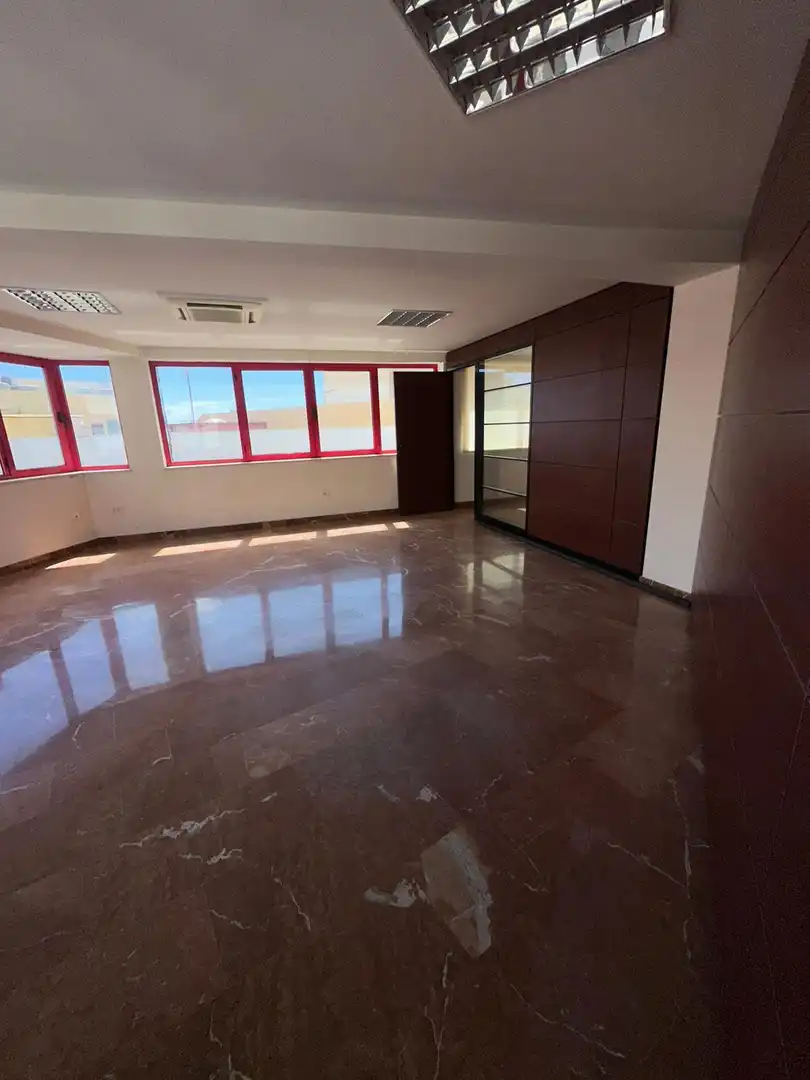 Bureau avec ascenseur à vendre à Avenida de la Constitución 45, imagen 3