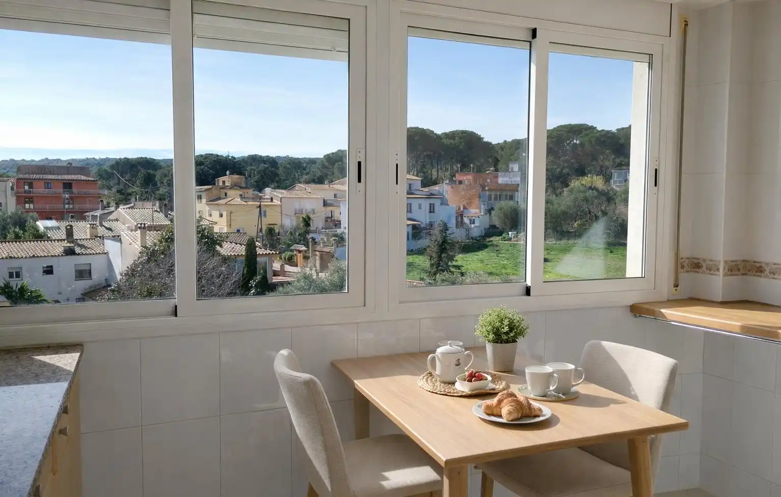 Comedor de Ático en venta en Calonge i Sant Antoni con Calefacción, Terraza y Amueblado