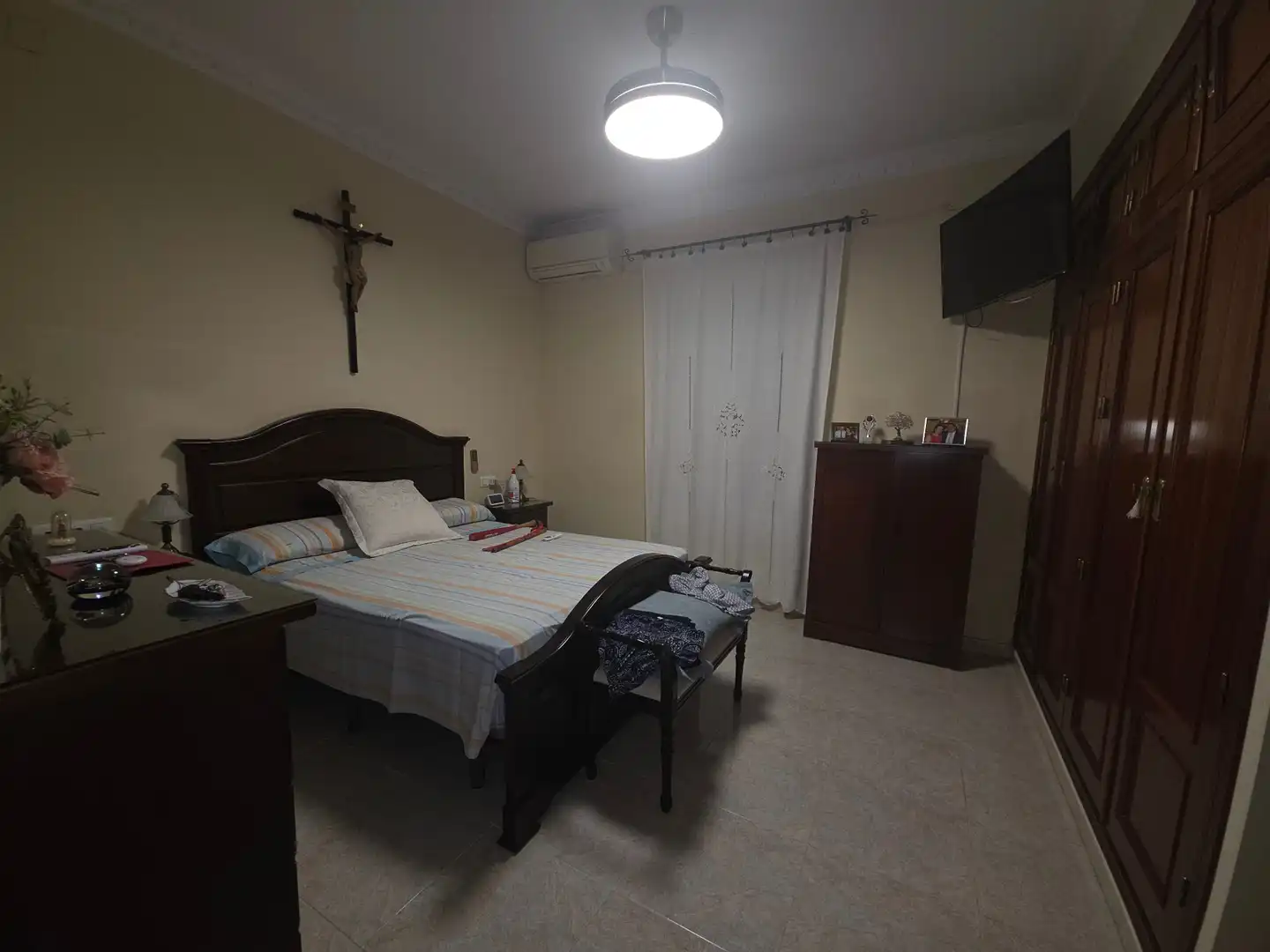 Habitación de Casa o chalet en venta en Alcalá de Guadaira con Aire acondicionado, Calefacción y Jardín privado