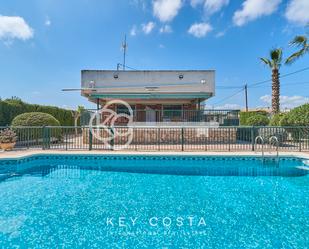 Vista exterior de Casa o xalet en venda en San Vicente del Raspeig / Sant Vicent del Raspeig amb Aire condicionat, Jardí privat i Terrassa