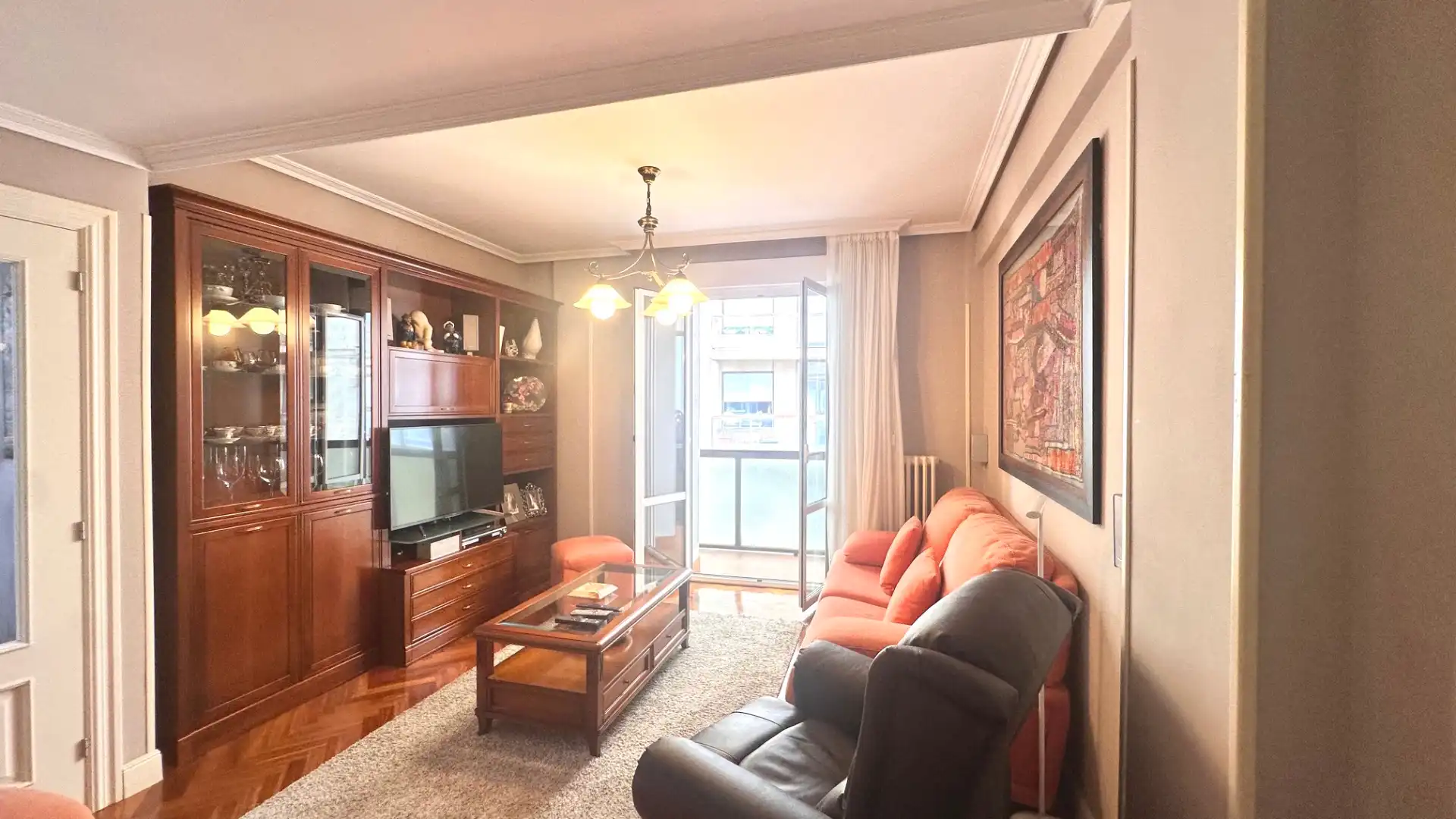 Sala d'estar de Pis en venda en Bilbao  amb Calefacció, Parquet i Terrassa