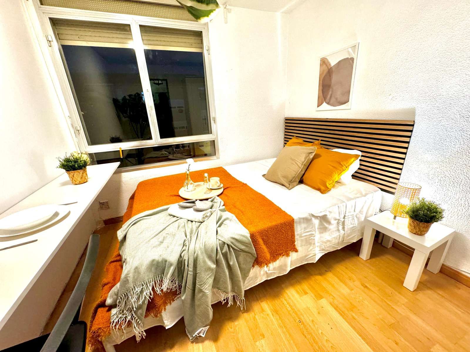 Dormitori de Pis per a compartir en  Madrid Capital amb Aire condicionat, Calefacció i Terrassa