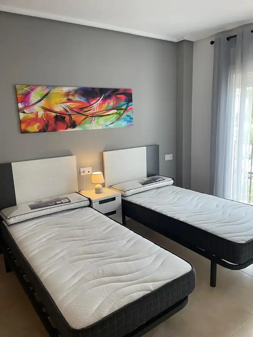 Dormitori de Apartament de lloguer en Torre-Pacheco amb Aire condicionat, Piscina i Moblat