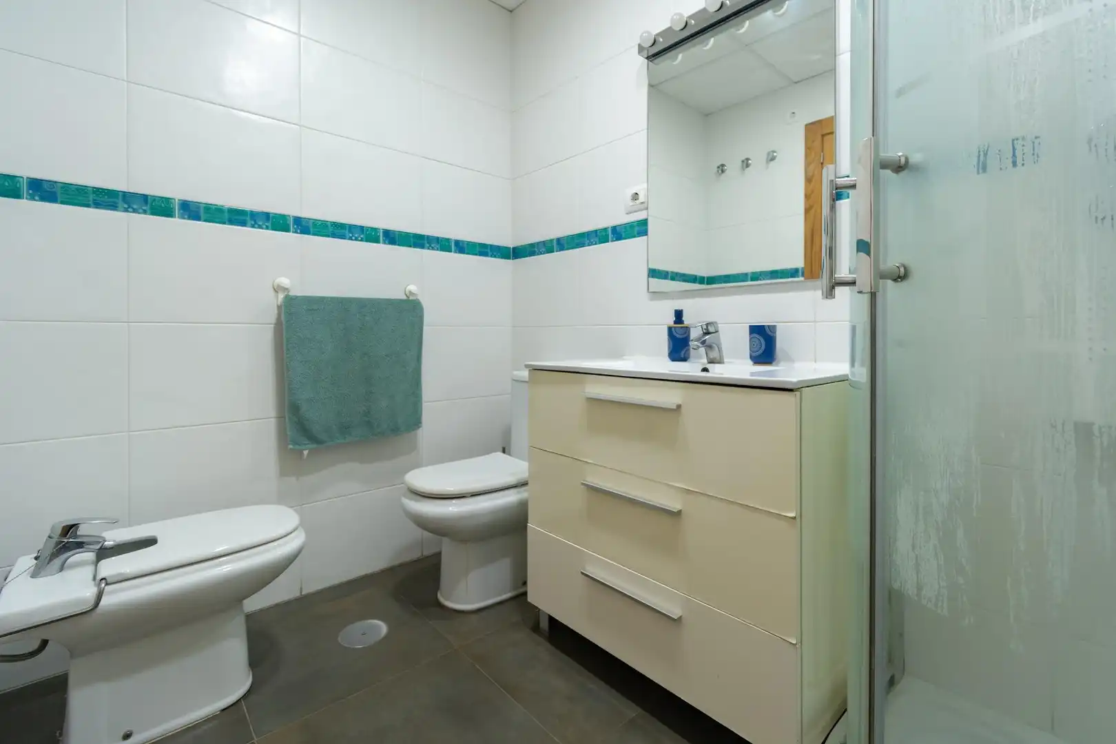Bany de Pis en venda en Cartagena amb Aire condicionat