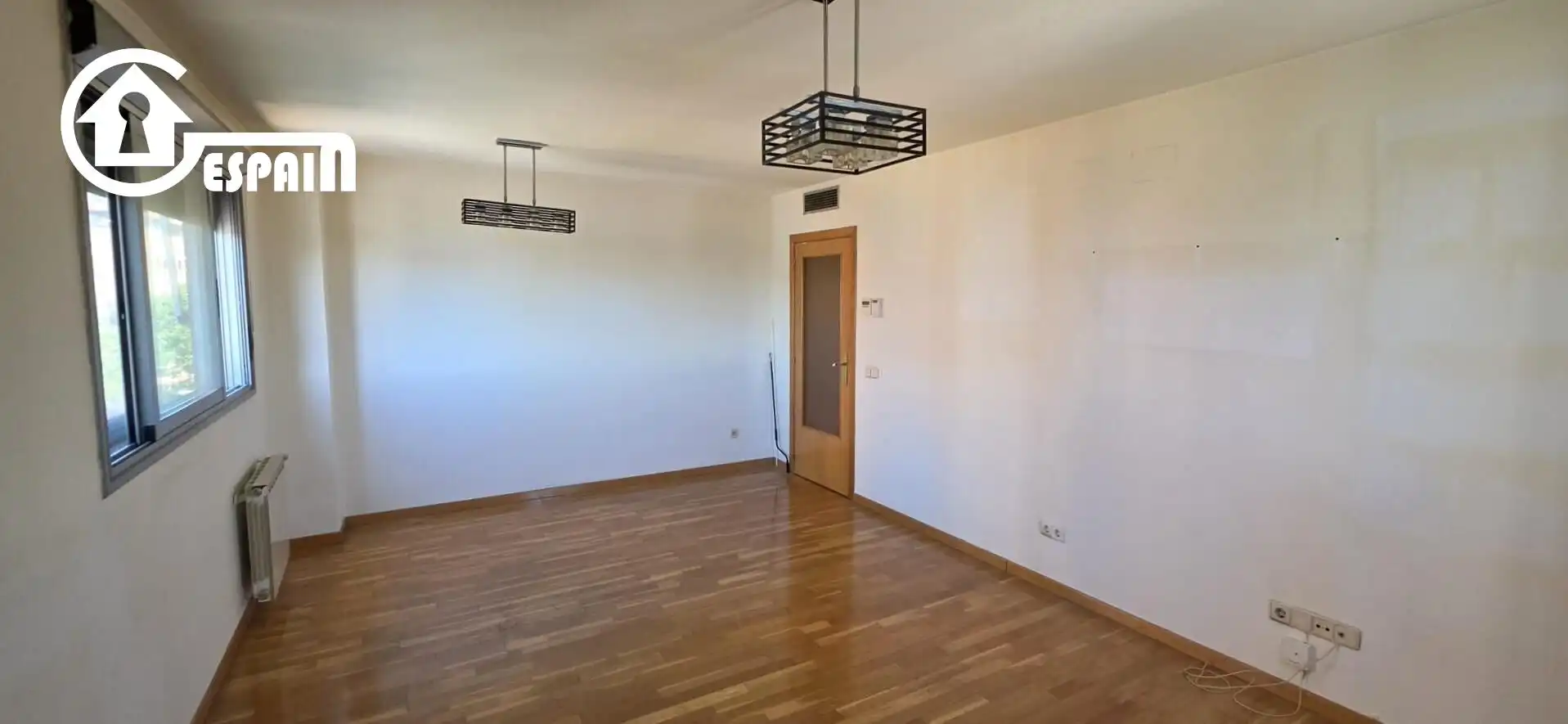Wohnzimmer von Wohnung zum Verkauf in Madrid mit Klimaanlage, Heizung und Privatgarten