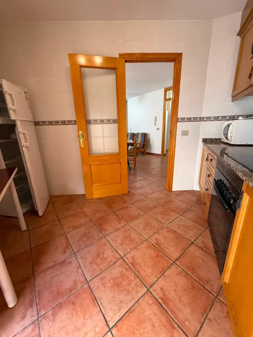 Casa adosada en venda en Cortes de Arenoso amb Calefacció, Moblat i Forn