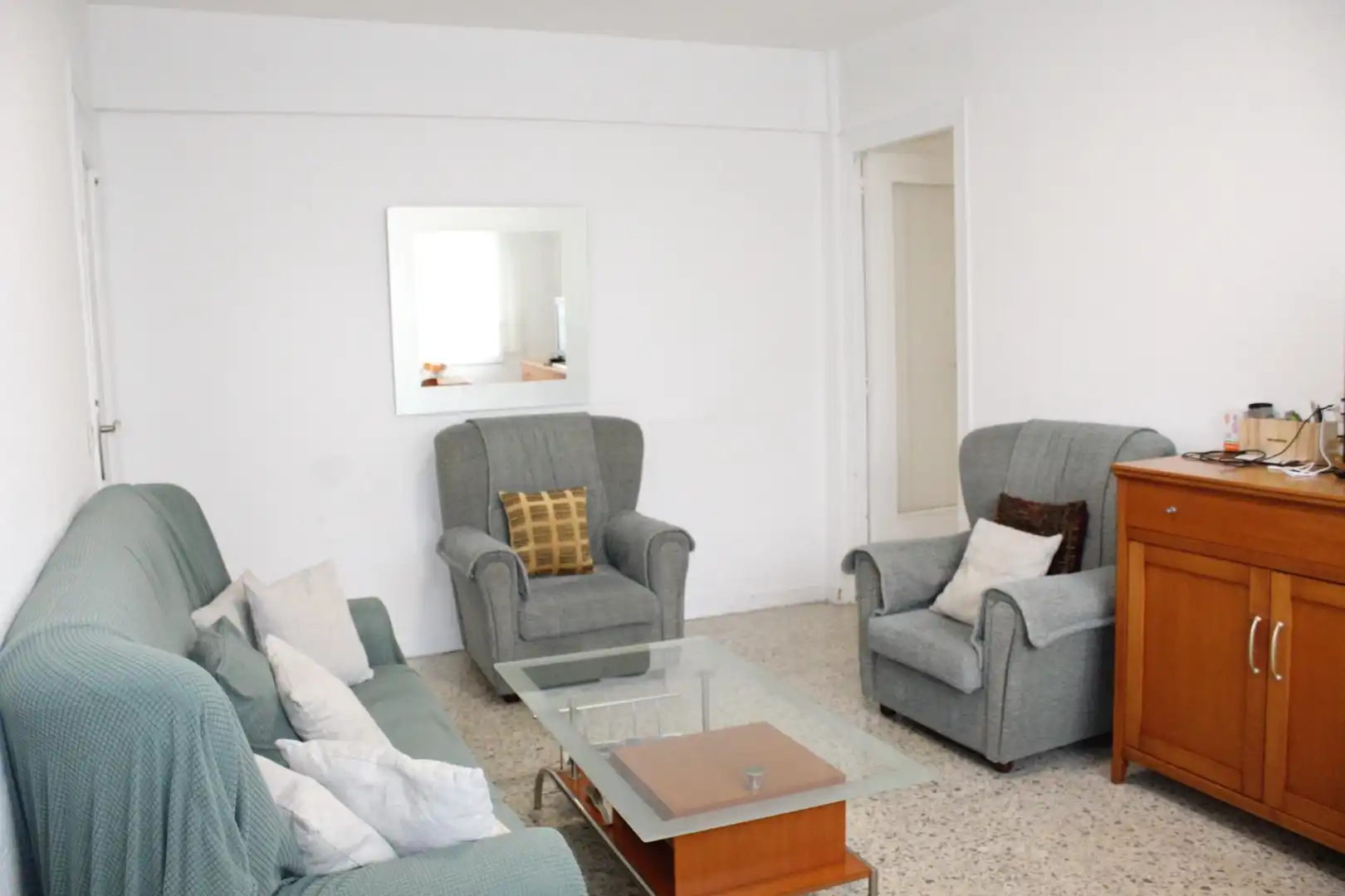 Sala de estar de Piso en venta en Zizurkil con Calefacción, Trastero y Amueblado