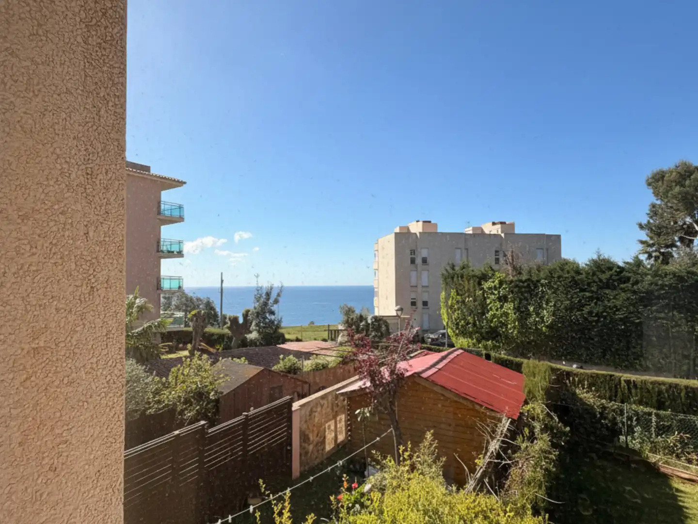 Vista exterior de Casa adosada en venda en Sant Feliu de Guíxols amb Calefacció, Jardí privat i Piscina