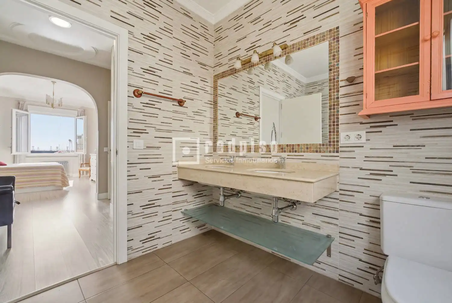 Bathroom of Flat for sale in Madrid  with Air Conditioner, Heating and Terrace