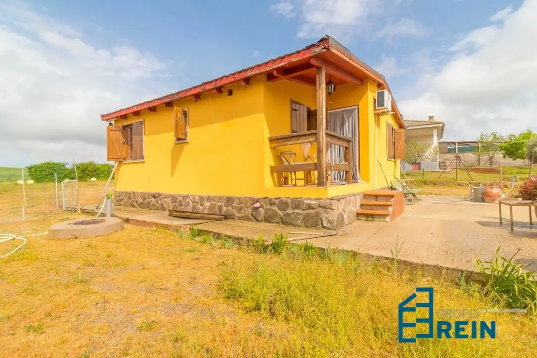 Vista exterior de Casa o xalet en venda en Lominchar amb Aire condicionat, Calefacció i Jardí privat