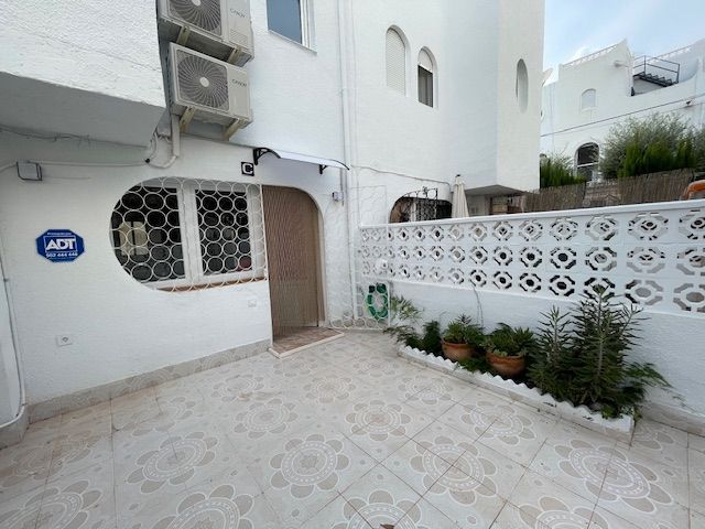 Single-family semi-detached to rent in Carrer Pla de l'Amerador, Pueblo Español - Coveta Fumá