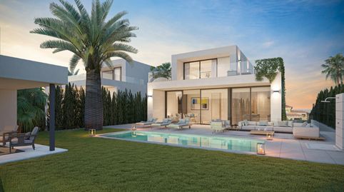 VILLA DE TRES DORMITORIOS EN CAMPO DE GOLF