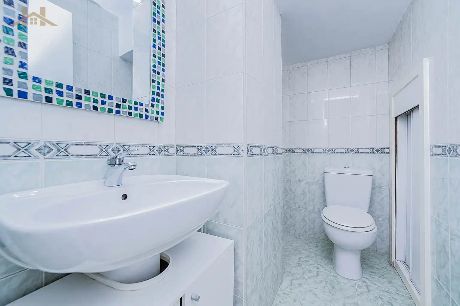 Badezimmer von Maisonette zum Verkauf in Boadilla del Monte mit Klimaanlage, Heizung und Abstellraum
