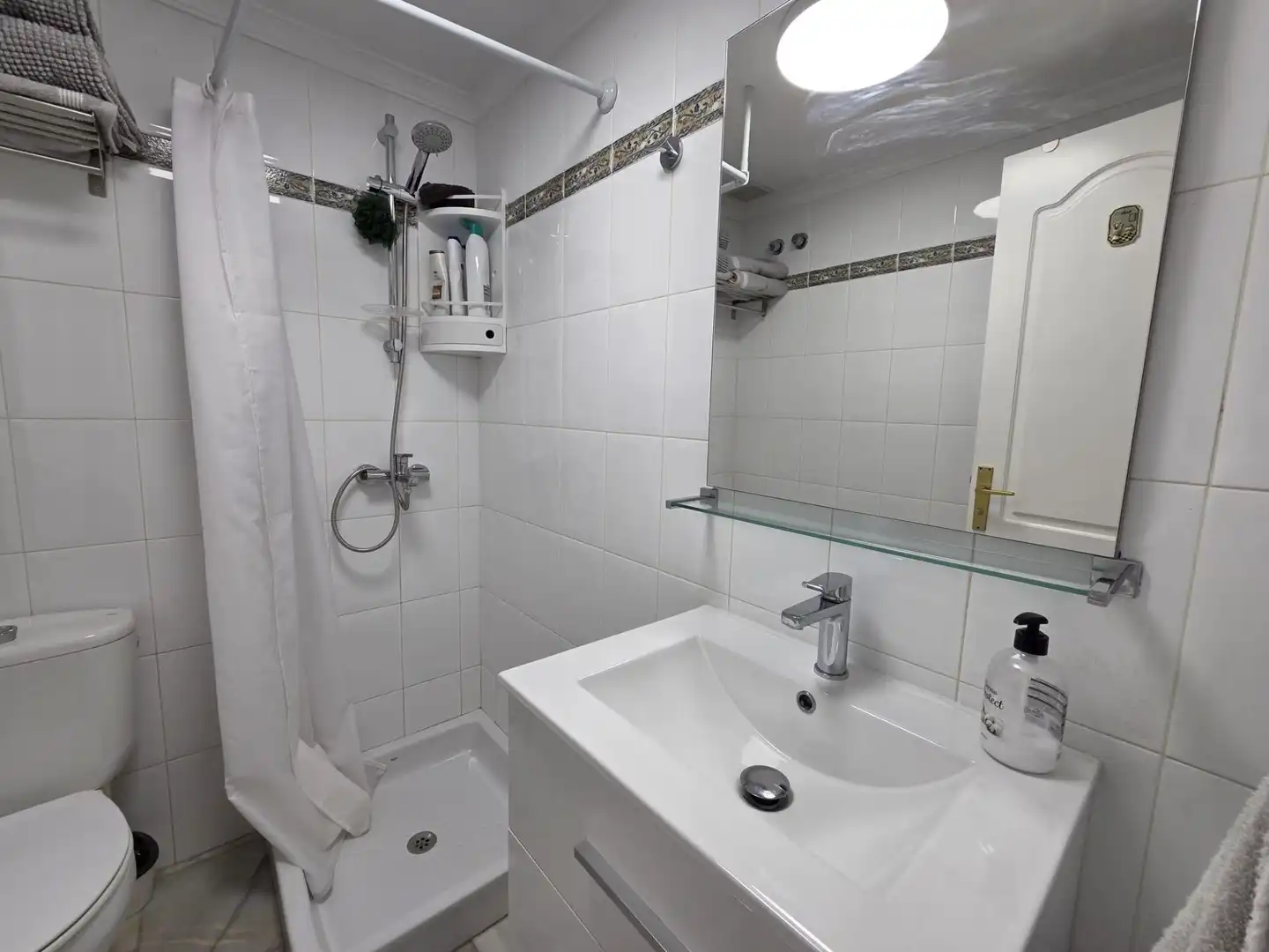 Bathroom of Detached homes for sale in San Bartolomé de Tirajana  with Air Conditioner, Private garden and Terrace