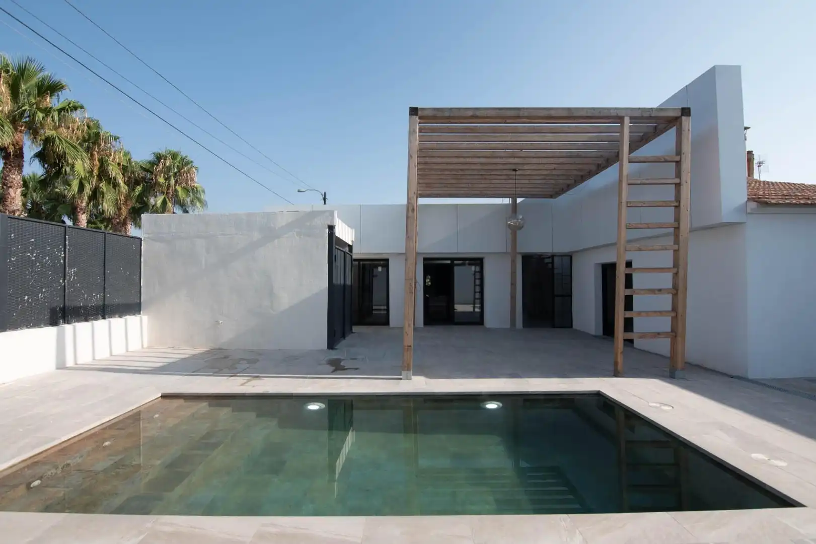 Vista exterior de Casa o xalet en venda en Murcia amb Jardí privat, Terrassa i Traster