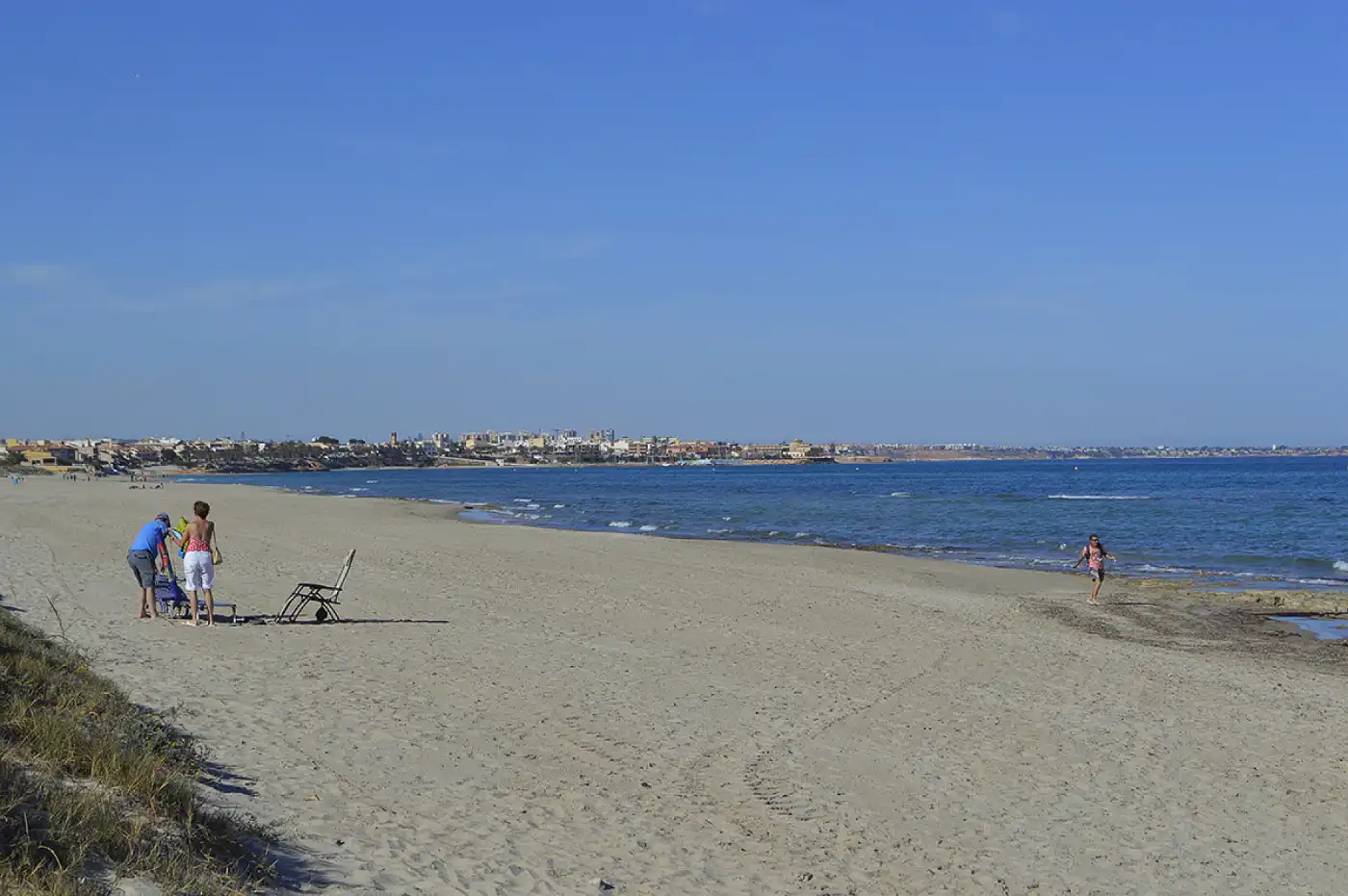 Vista exterior de Casa o chalet en venta en San Pedro del Pinatar con Terraza y Piscina comunitaria