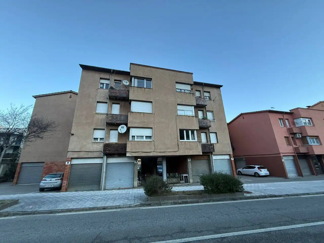Vista exterior de Piso en venta en Sant Joan Les Fonts