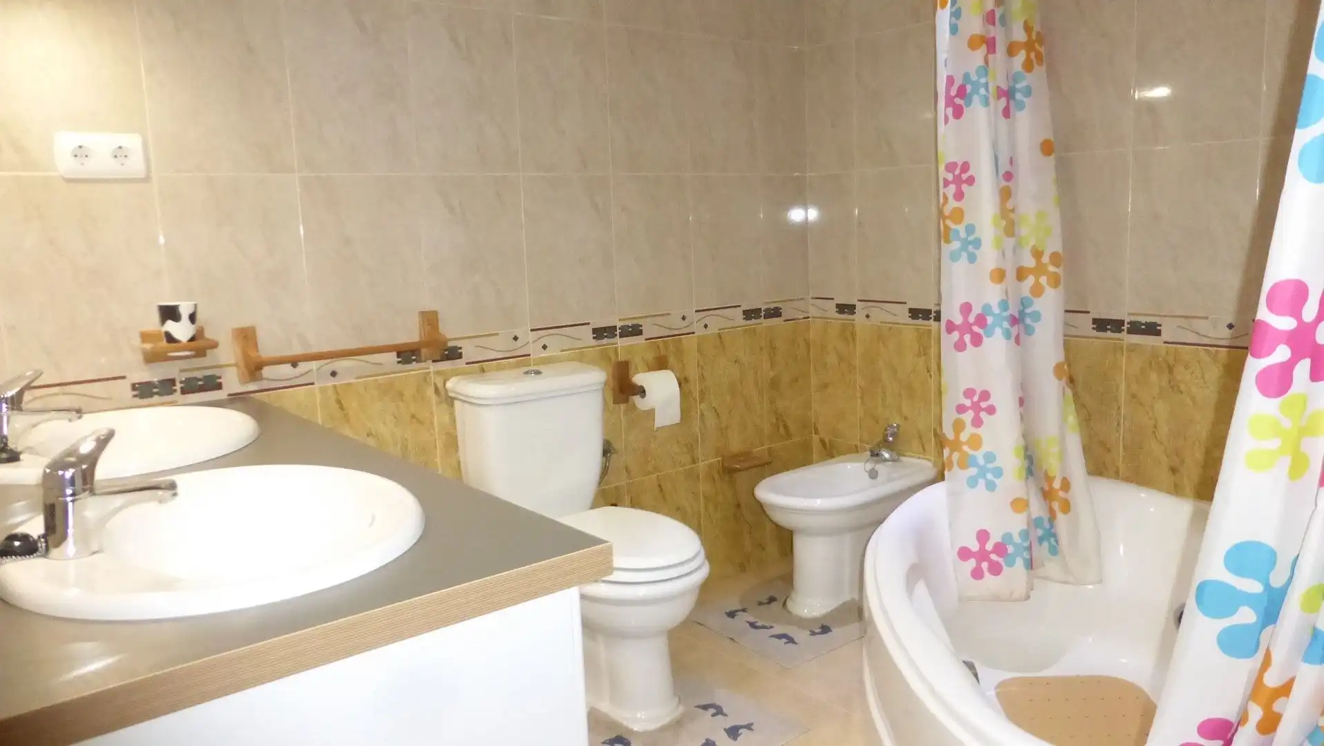 Bany de Casa o xalet en venda en Mazarrón amb Aire condicionat, Terrassa i Piscina