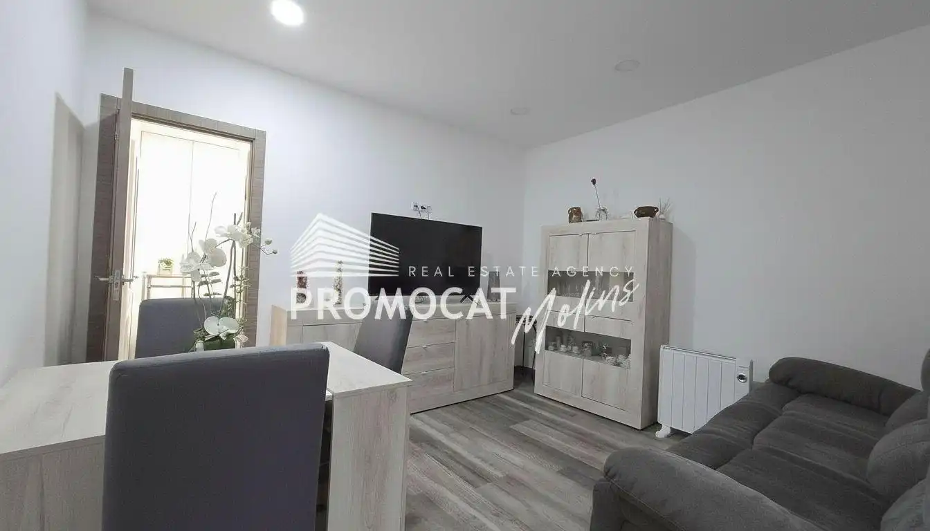Sala de estar de Planta baja en venta en Molins de Rei con Parquet