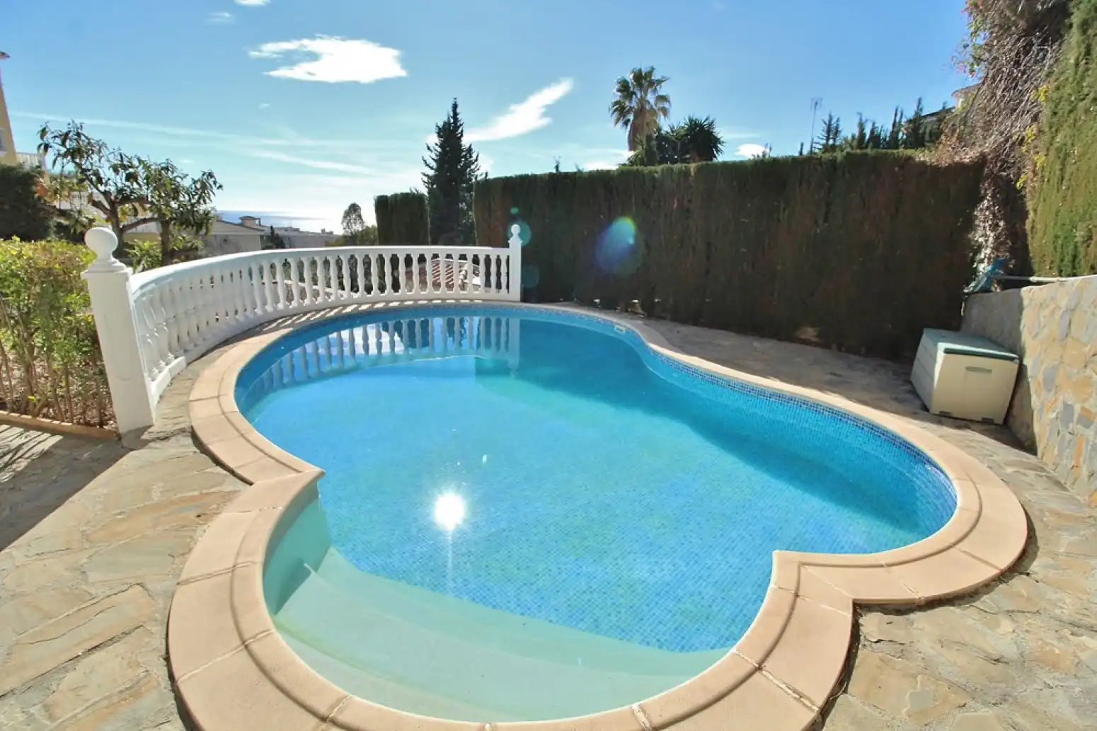 Piscina de Casa o xalet en venda en Rincón de la Victoria amb Aire condicionat, Jardí privat i Terrassa