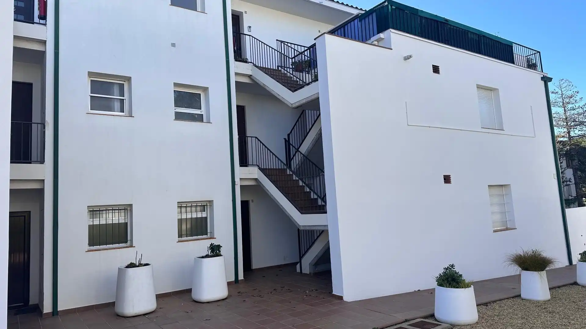 Exterior view of Flat for sale in Castell d'Aro, Platja d'Aro i s'Agaró  with Air Conditioner and Terrace