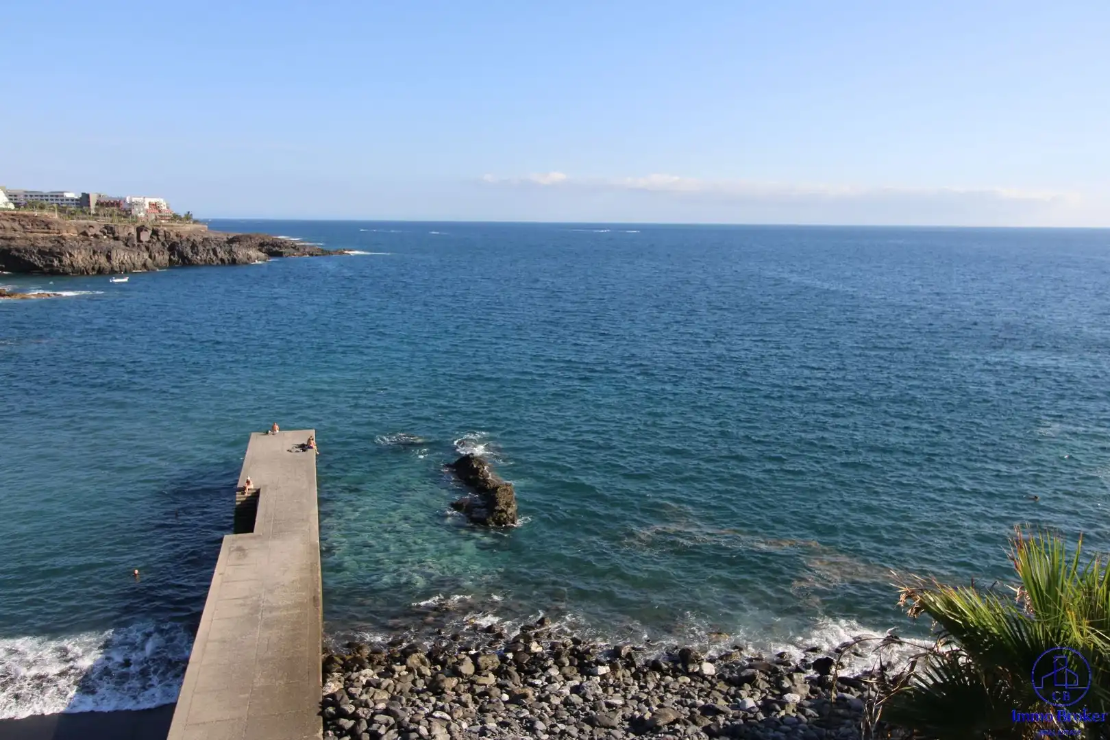 Vista exterior de Piso en venta en Adeje con Amueblado y Piscina comunitaria