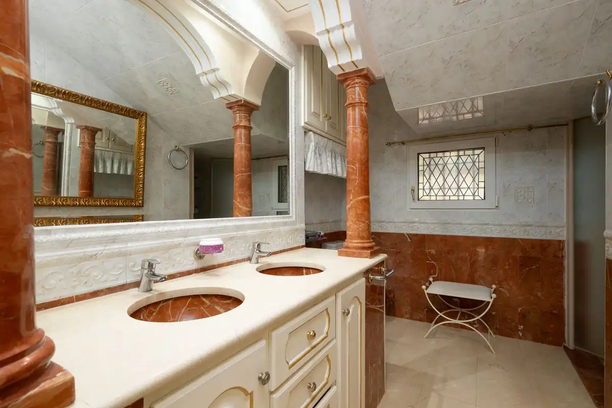Bathroom of Houses for sale in Elche / Elx  with Air Conditioner, Heating and Private garden