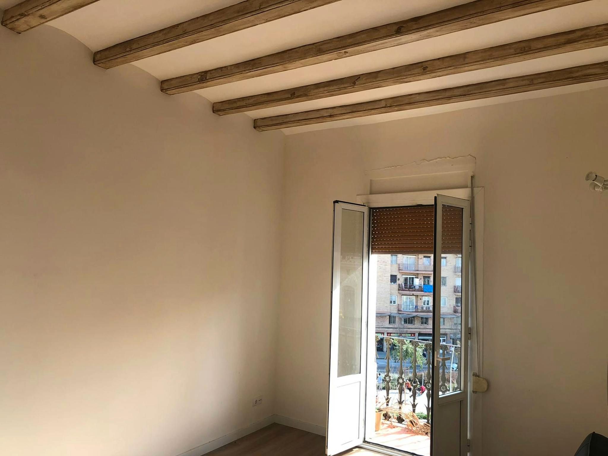 Habitación de Piso de alquiler en  Barcelona Capital con Calefacción, Amueblado y Lavadora
