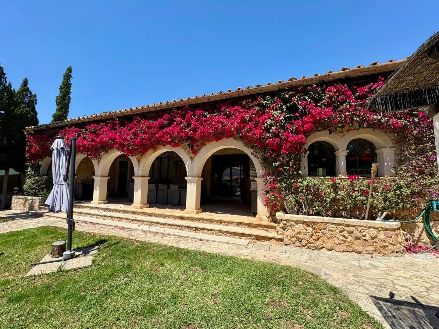 Vista exterior de Casa o xalet de lloguer en Andratx amb Aire condicionat, Calefacció i Jardí privat