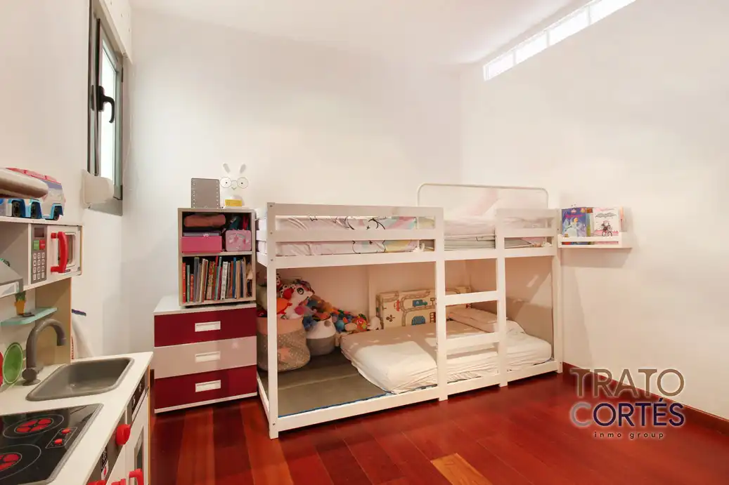 Dormitori de Dúplex en venda en Gavà amb Aire condicionat, Parquet i Terrassa