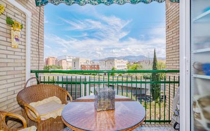 Exterior view of Flat for sale in  Granada Capital  with Terrace