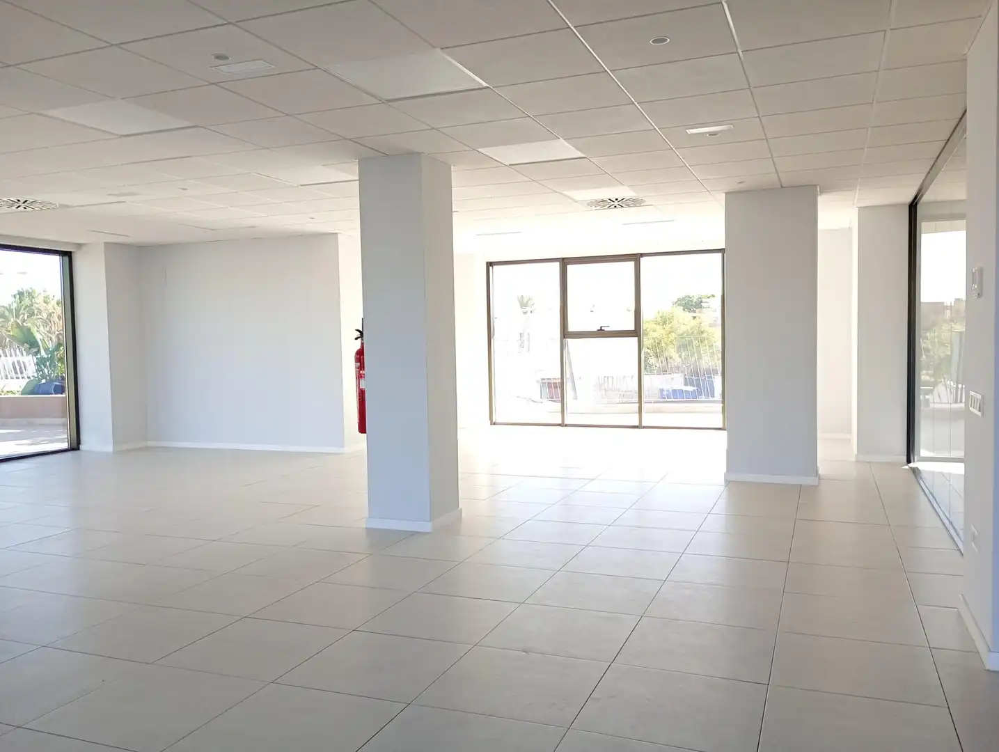 Büro zur Miete in Jerez de la Frontera mit Klimaanlage und Terrasse