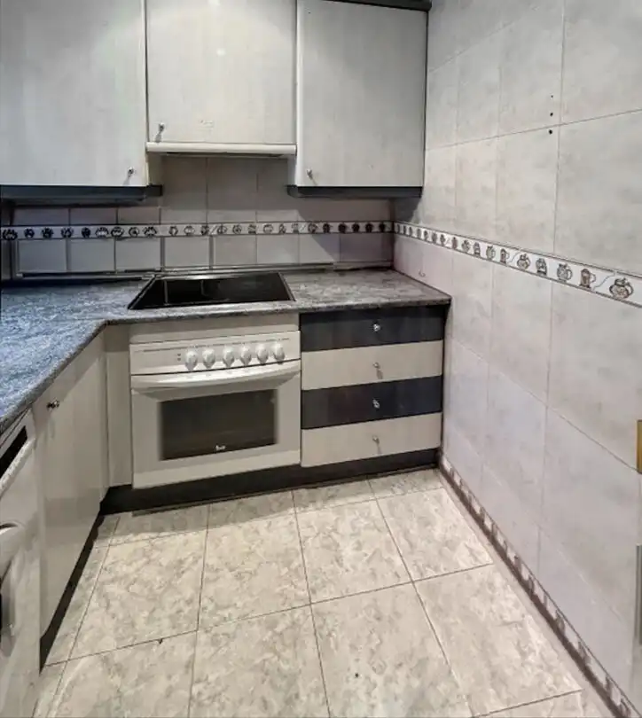 Cocina de Piso en venta en Madrid con Calefacción