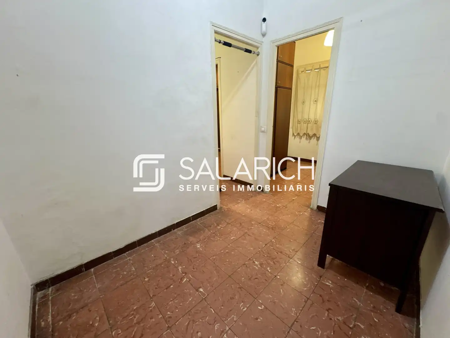 Flat for sale in Barcelona  with Air Conditioner and Balcony