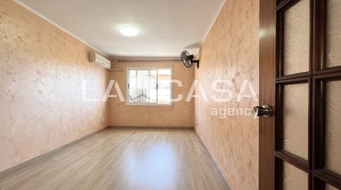 Foto 2 de Piso en venta en La Salut, Badalona