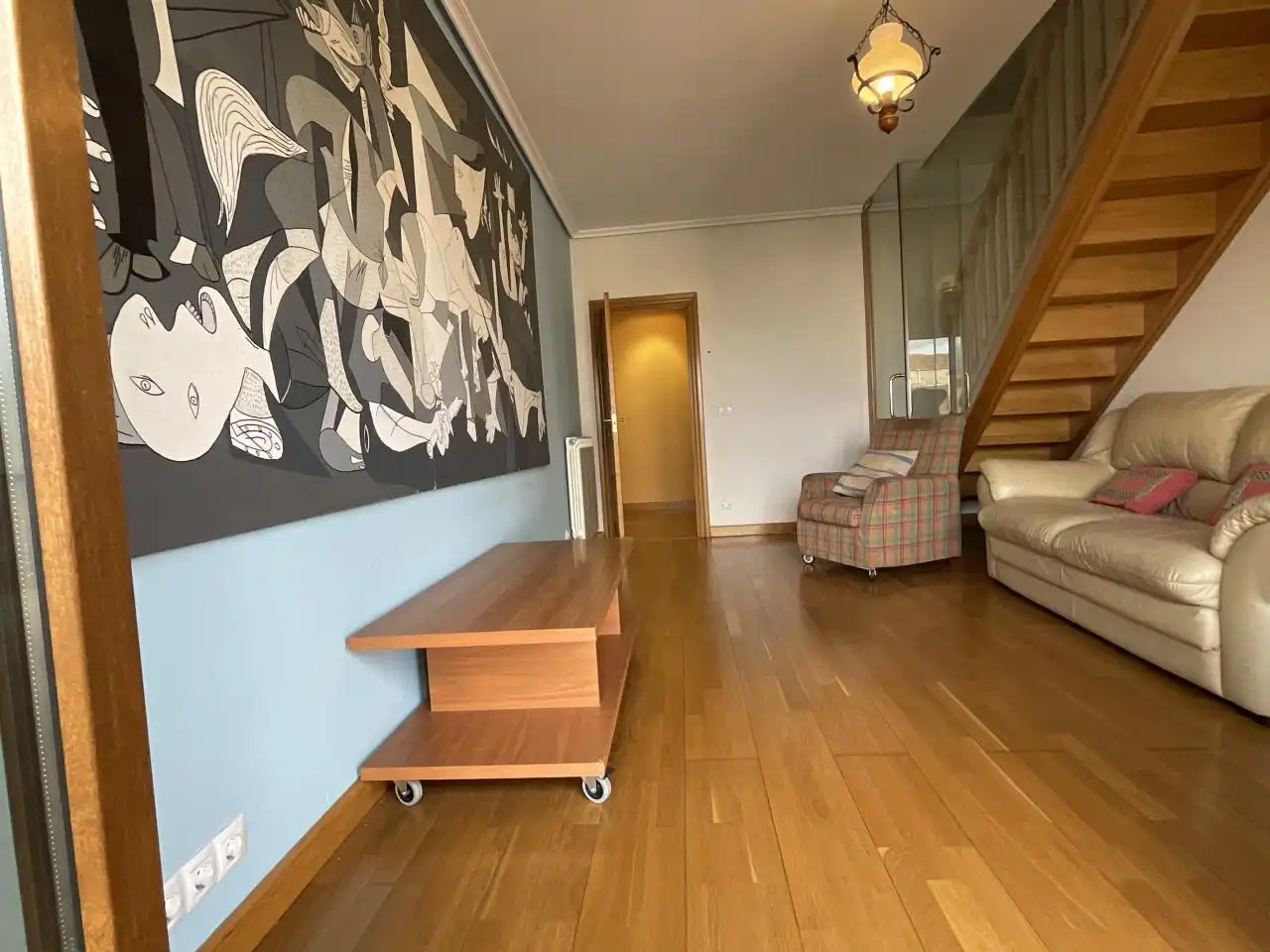Sala d'estar de Dúplex en venda en Santo Domingo de la Calzada amb Calefacció, Parquet i Terrassa