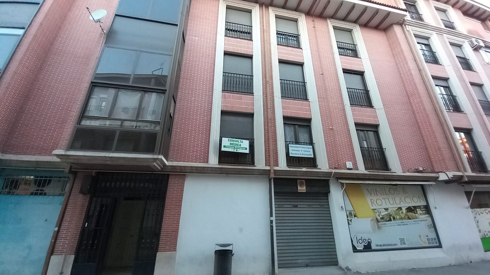 Vista exterior de Pis en venda en Medina del Campo amb Calefacció, Parquet i Terrassa