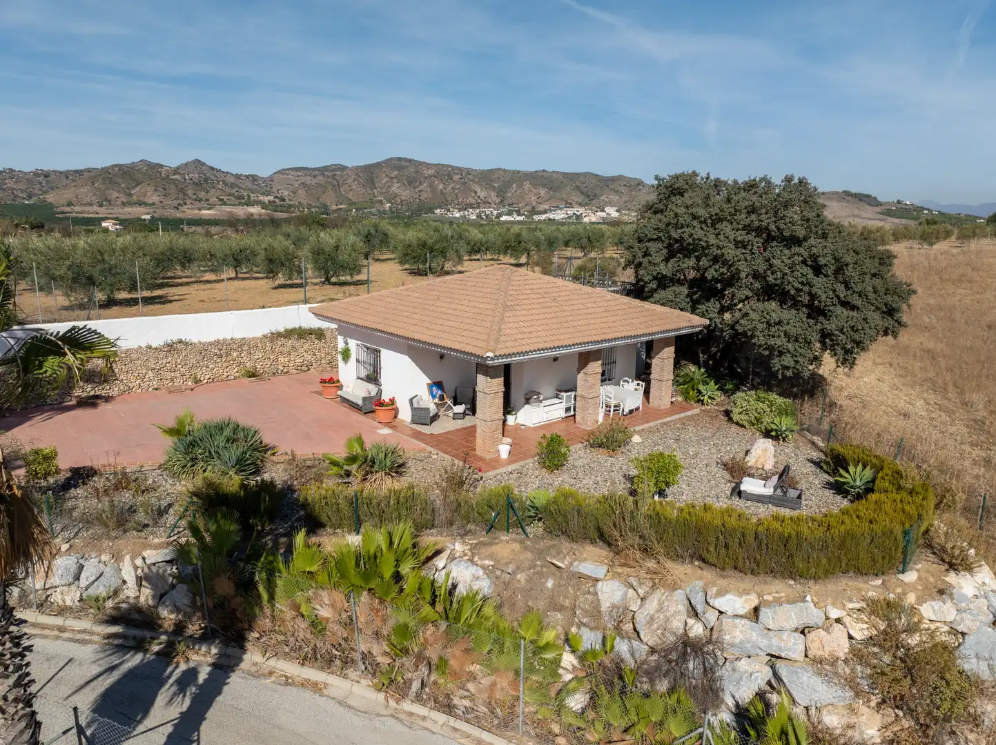 Vista exterior de Casa o chalet en venta en Alhaurín de la Torre con Aire acondicionado, Calefacción y Jardín privado